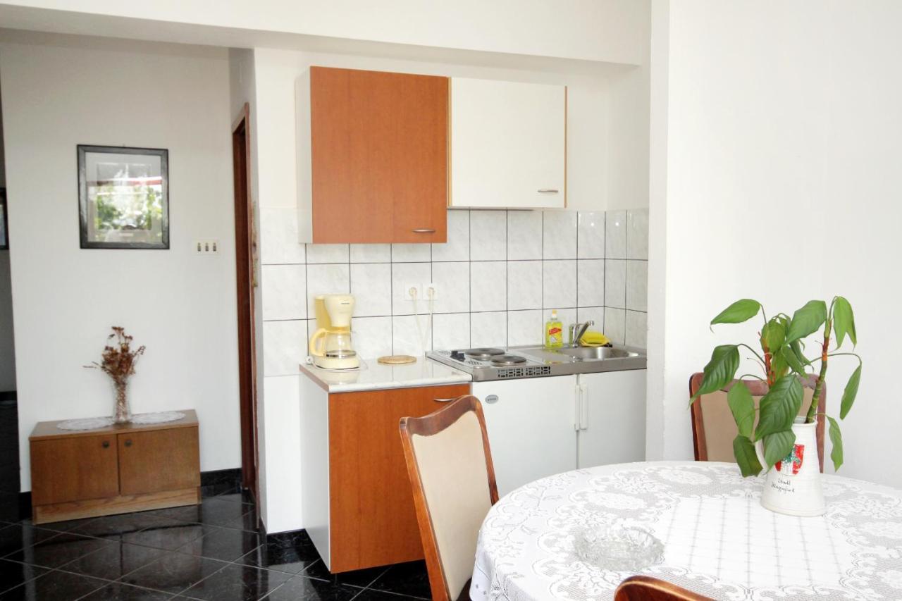 Apartments With A Parking Space Novi Vinodolski - 5600 ภายนอก รูปภาพ